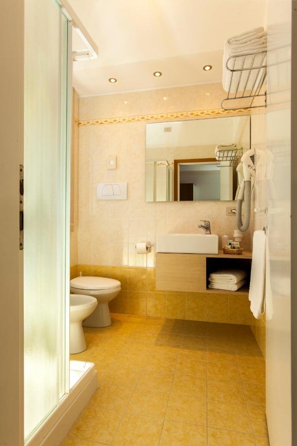 Hotel Lilia Lido di Jesolo Camera foto