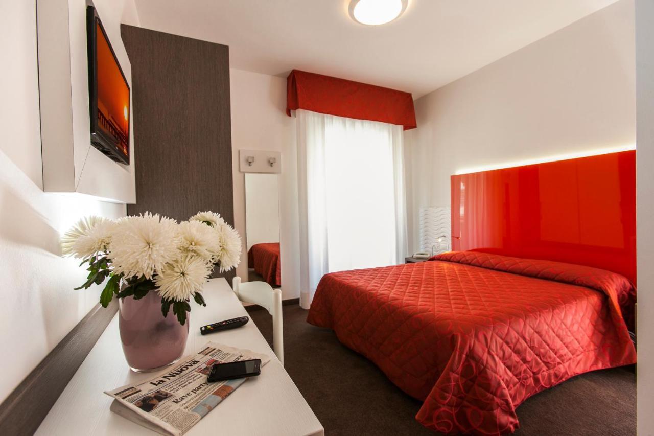 Hotel Lilia Lido di Jesolo Esterno foto