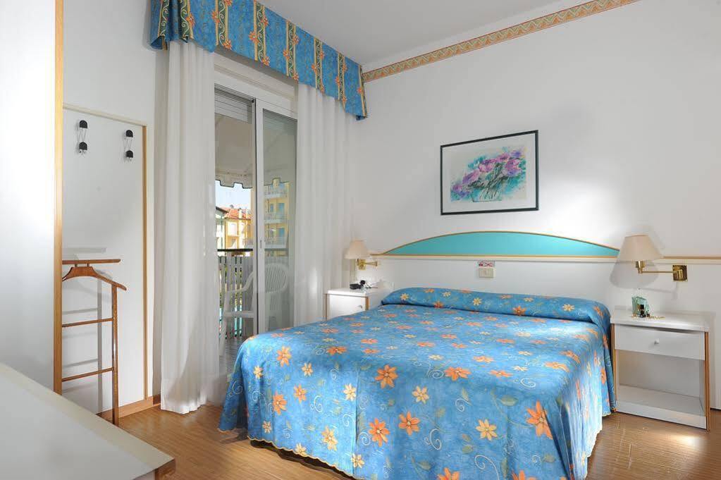 Hotel Lilia Lido di Jesolo Esterno foto